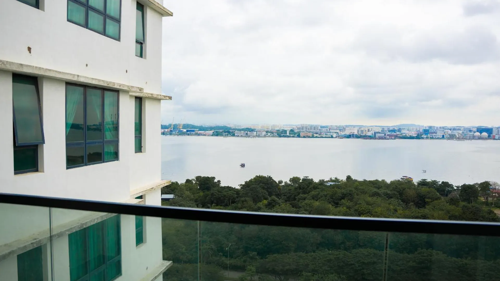 Homely Marina View 3Br Permas W Bathtub & Seaview Balcony Permas By Our Stay Johor Bahru