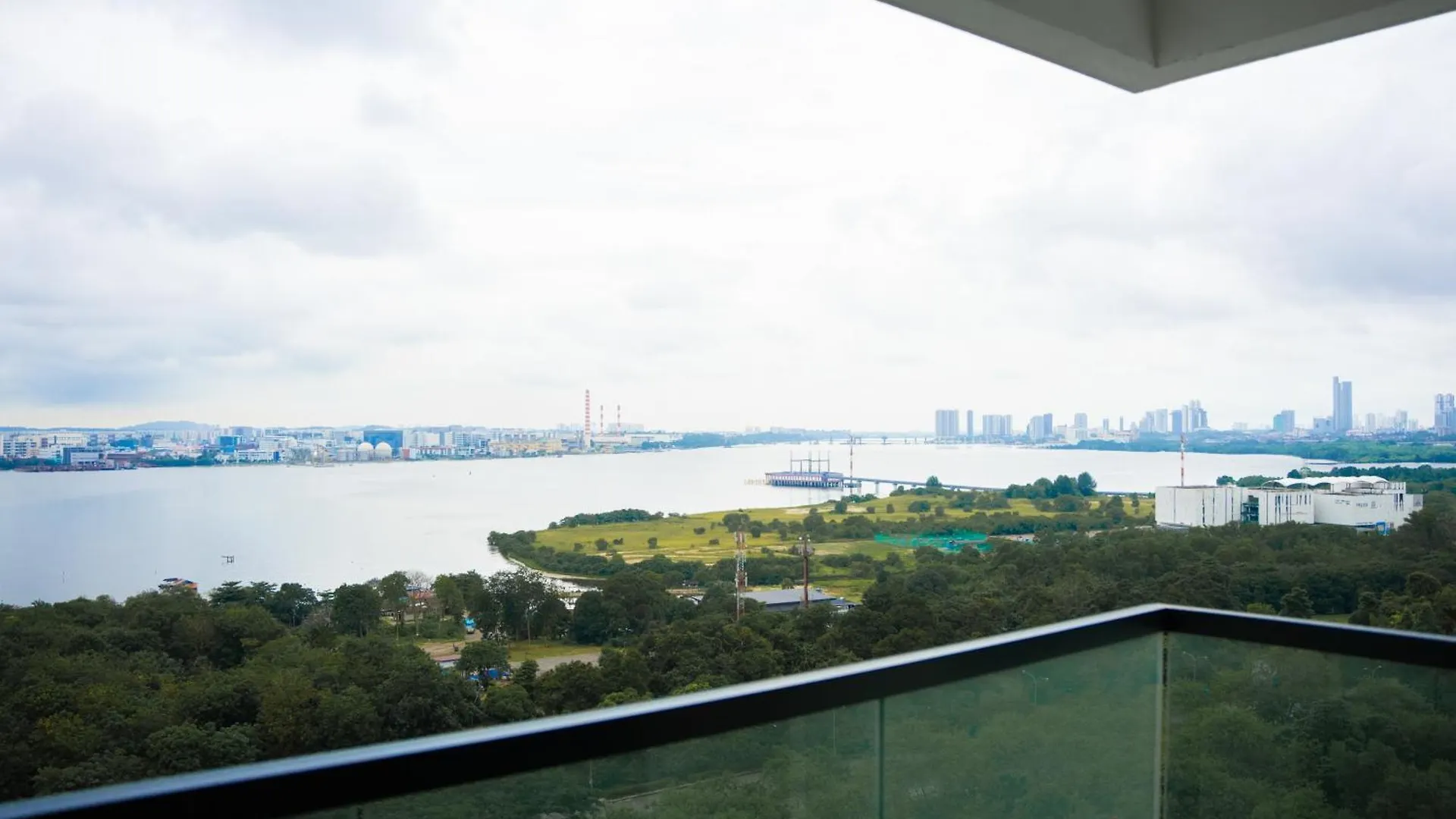 Homely Marina View 3Br Permas W Bathtub & Seaview Balcony Permas By Our Stay Johor Bahru Malaysia